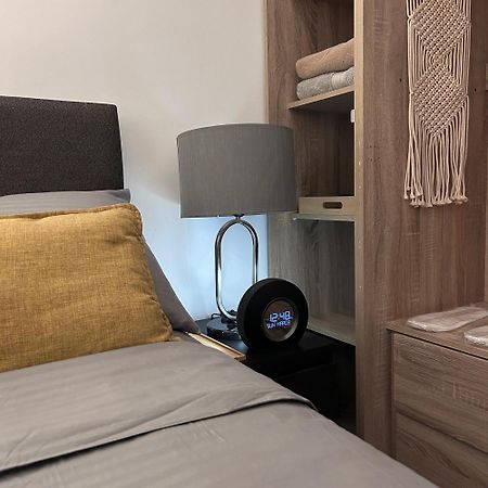 Evan Suite @ S Residences Pasay Esterno foto
