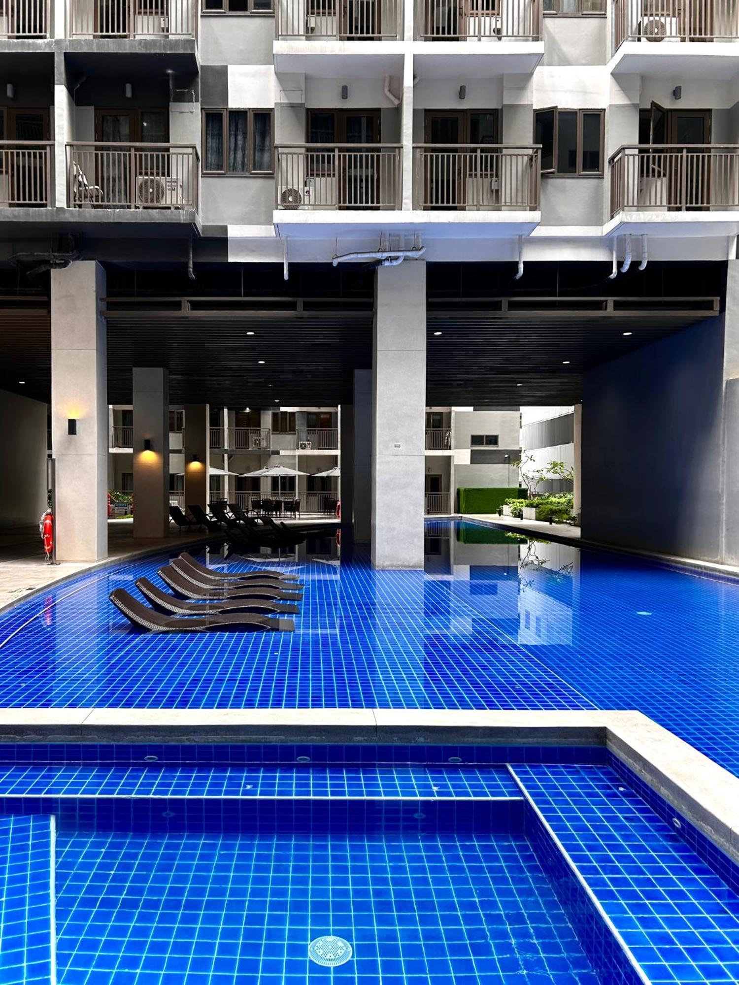 Evan Suite @ S Residences Pasay Esterno foto